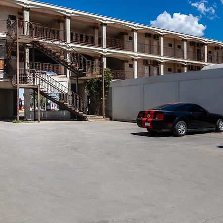 Oyo Hotel Real Del Sur, Estadio Chihuahua Exterior photo